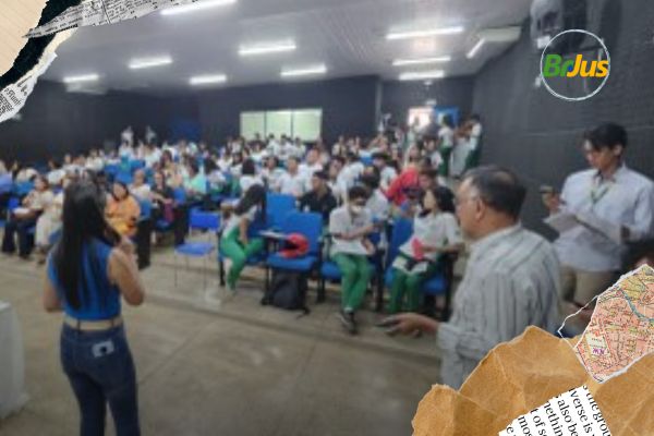 TRE-PI técnicos visitam escolas no âmbito do projeto parlamento do futuro