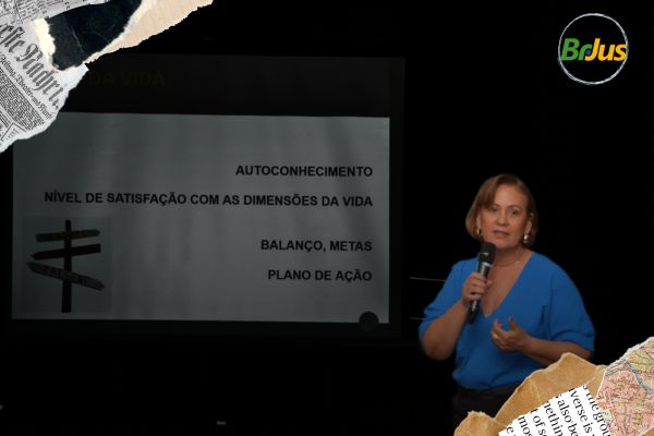 Servidores do TRF1 envolvidos em dinâmicas de autoconhecimento na oficina “roda da vida”