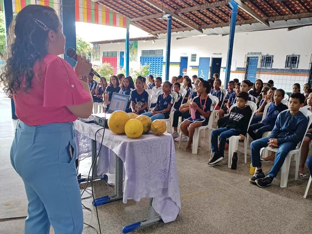 Consultório na Escola realiza atividade em unidade de ensino da Santa Maria da Codipi