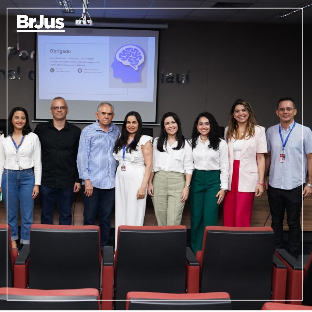 Palestra na EJUD aborda impacto do estresse e práticas de atenção ao momento presente Palestra na EJUD aborda impacto do estresse e práticas de atenção ao momento presente