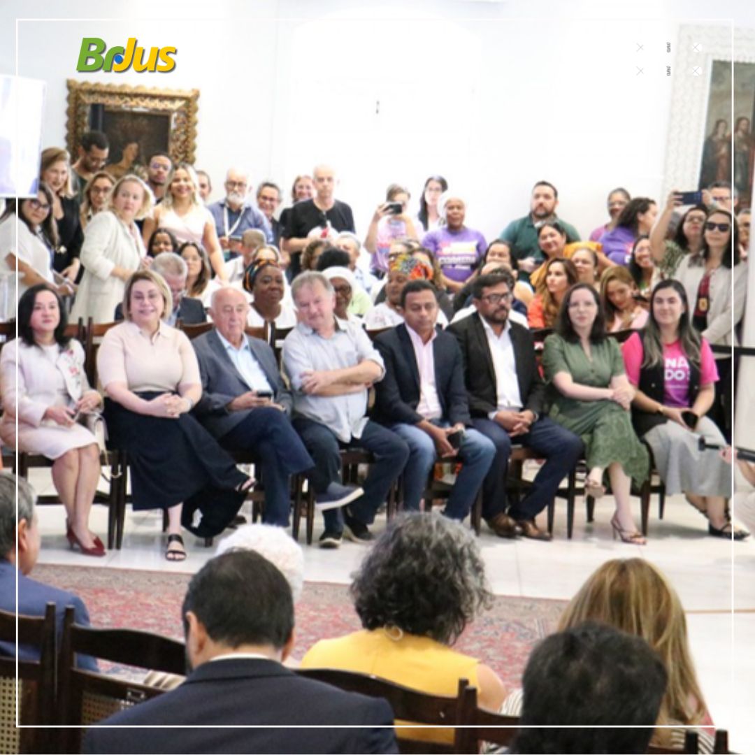 Defensora-geral participa de solenidade com ministra das Mulheres no Karnak